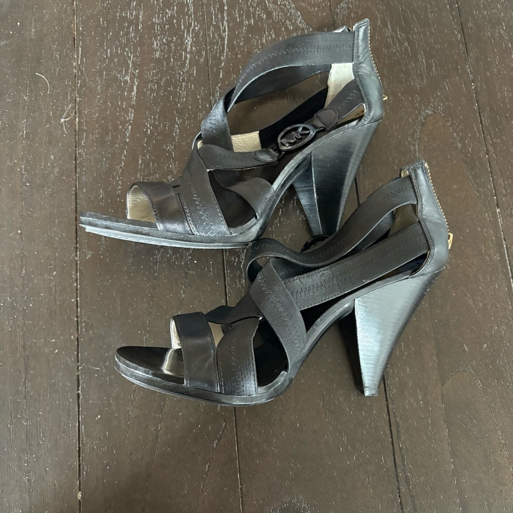 MMK MICHAEL Michael Kors Black Leather Strappy Sandals Heels Sexy Size 7.5‎ - Picture 2 of 12
